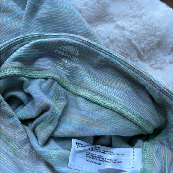 Roots 2 piece leggings and top - Picture 5 of 5